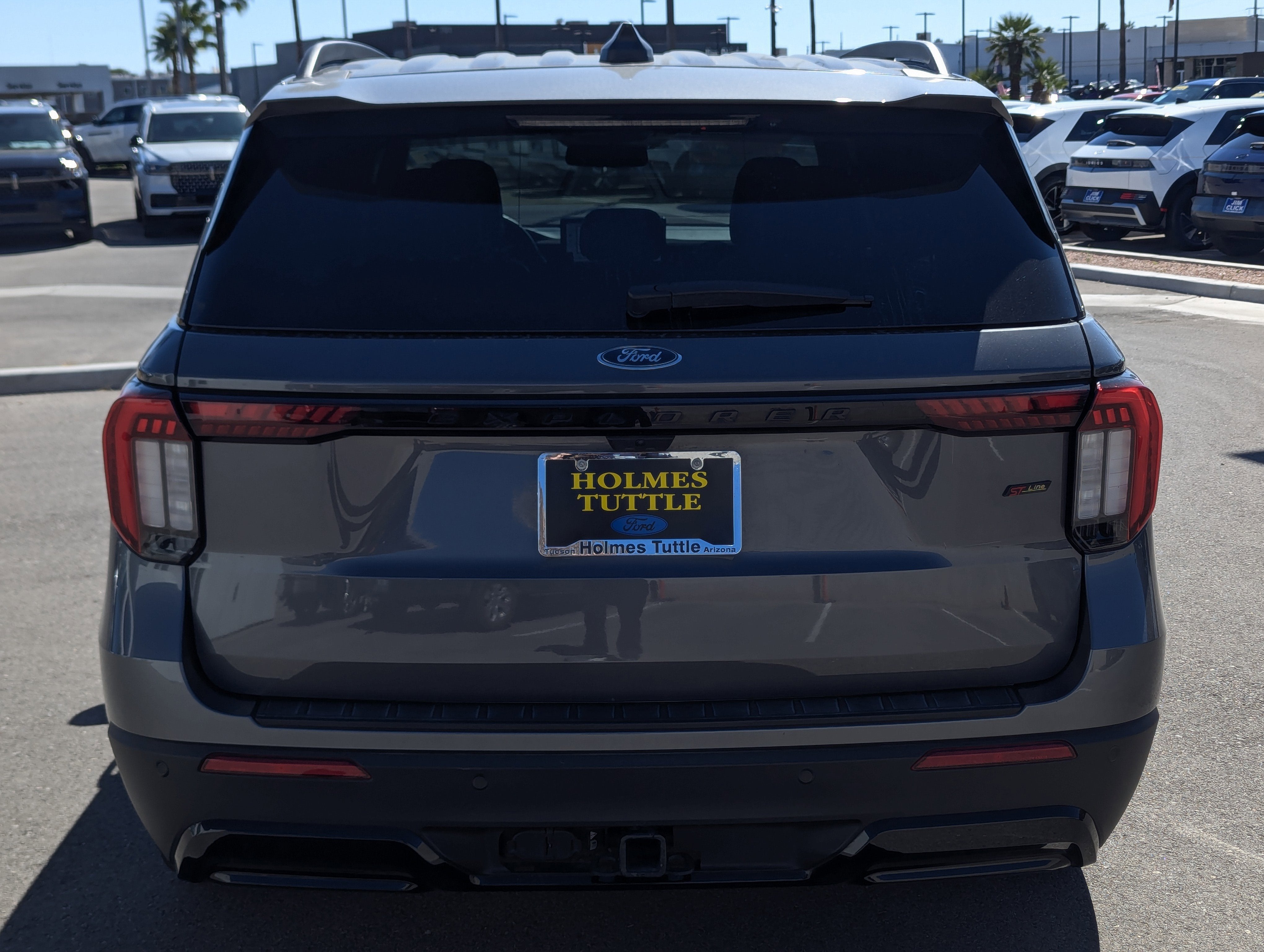 2025 Ford Explorer ST-Line