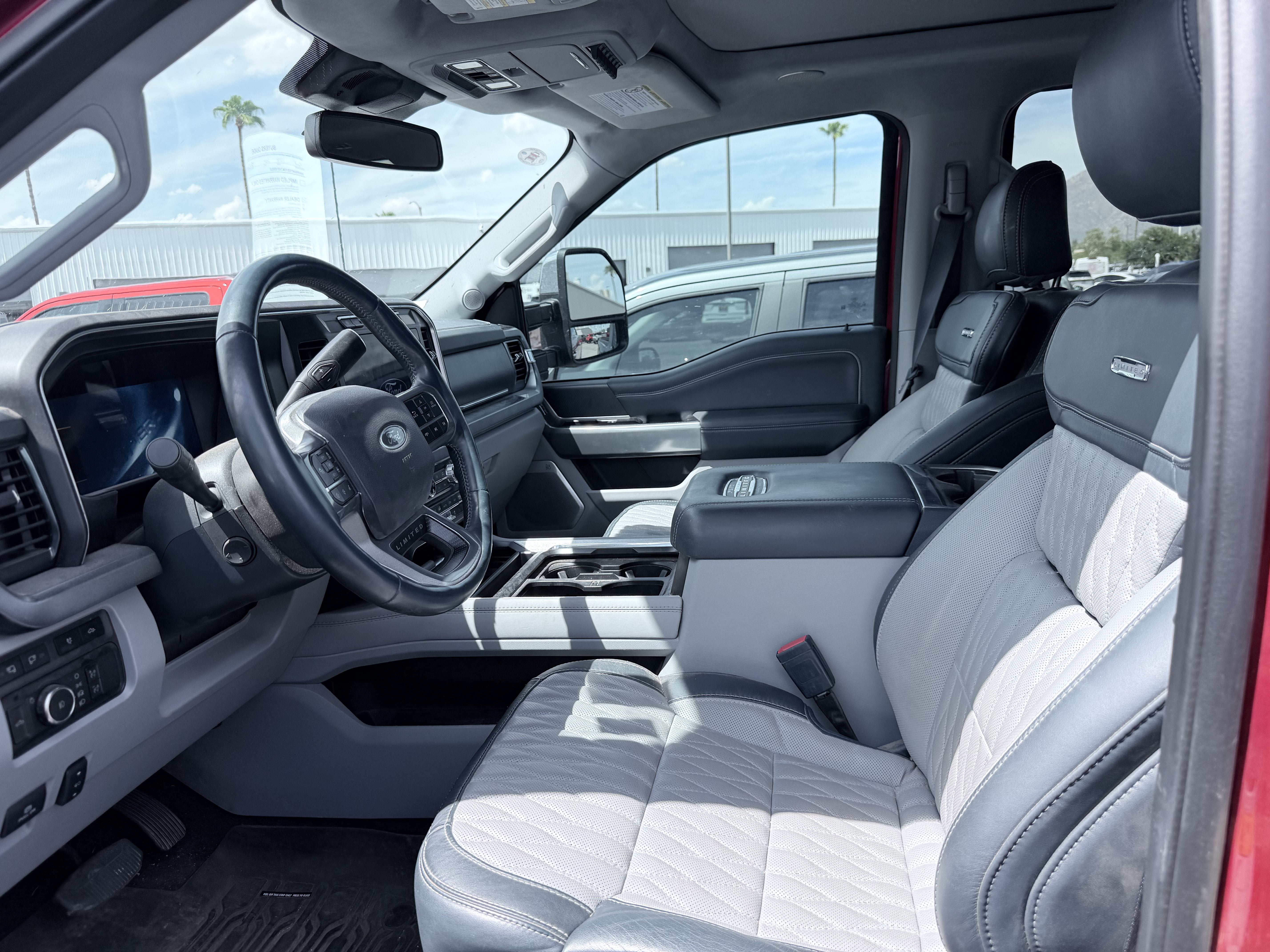 2024 Ford Super Duty F-250 SRW Limited