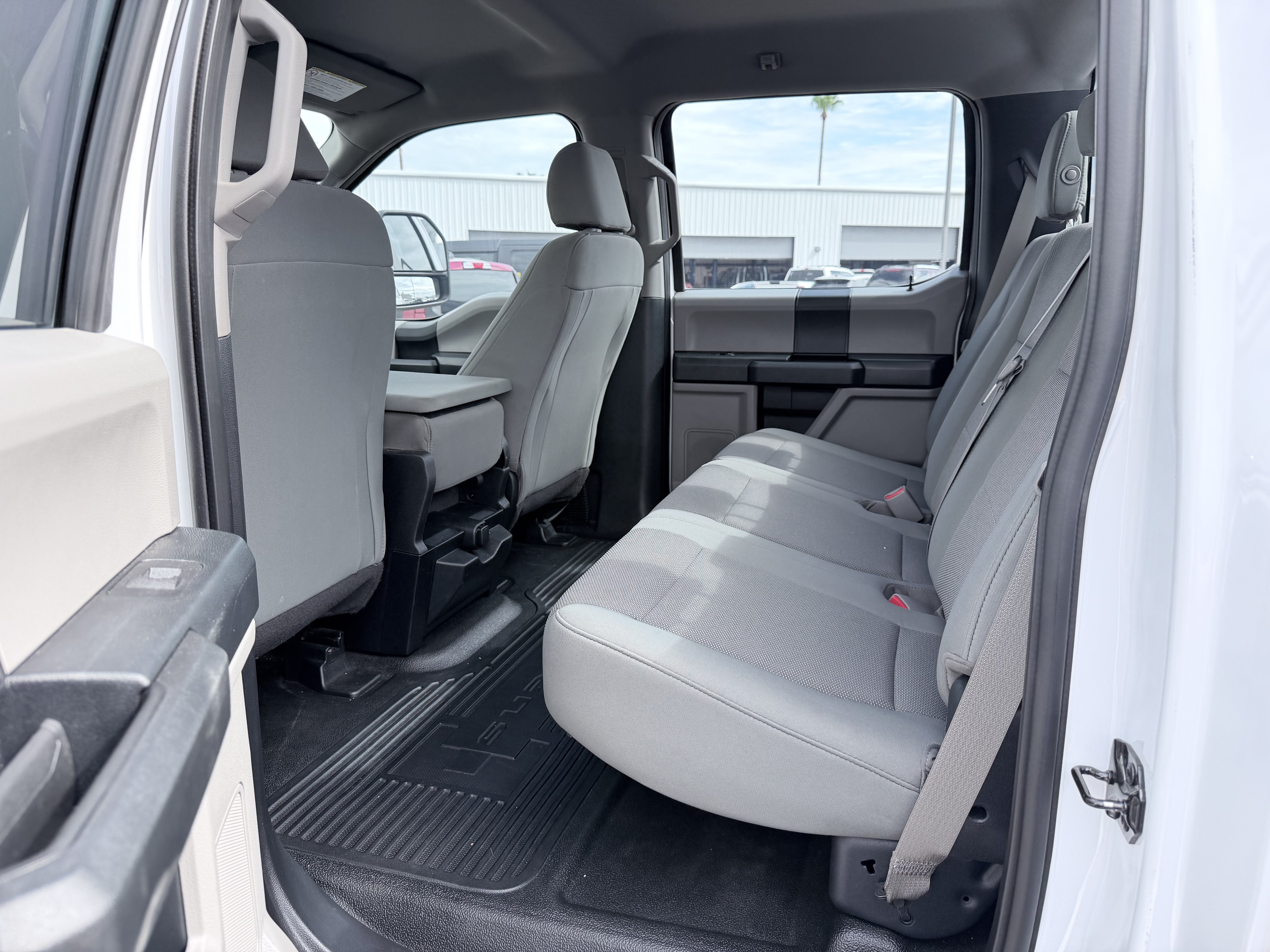 2017 Ford Super Duty F-350 SRW XL