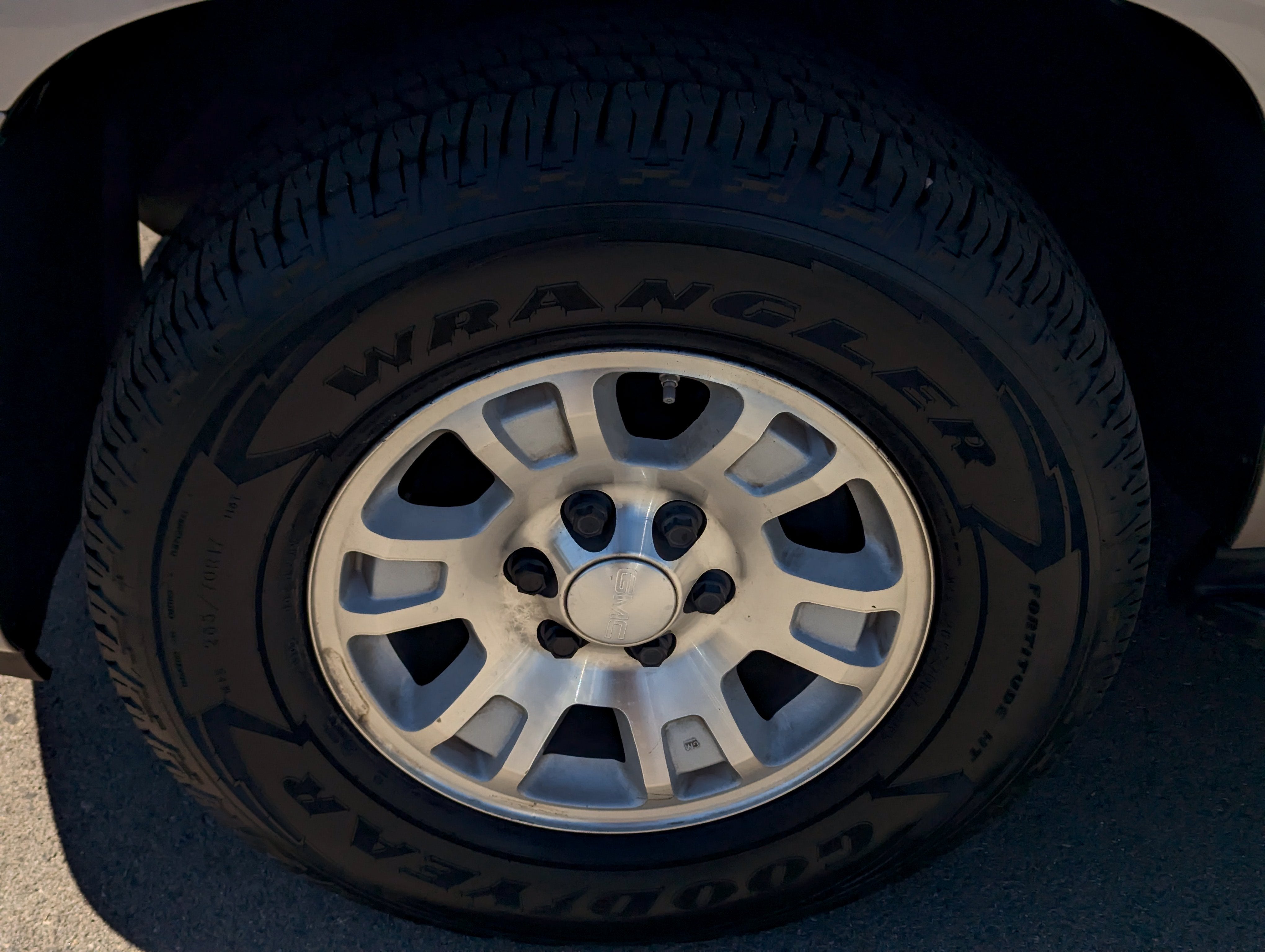 2008 GMC Yukon SLE w/3SA