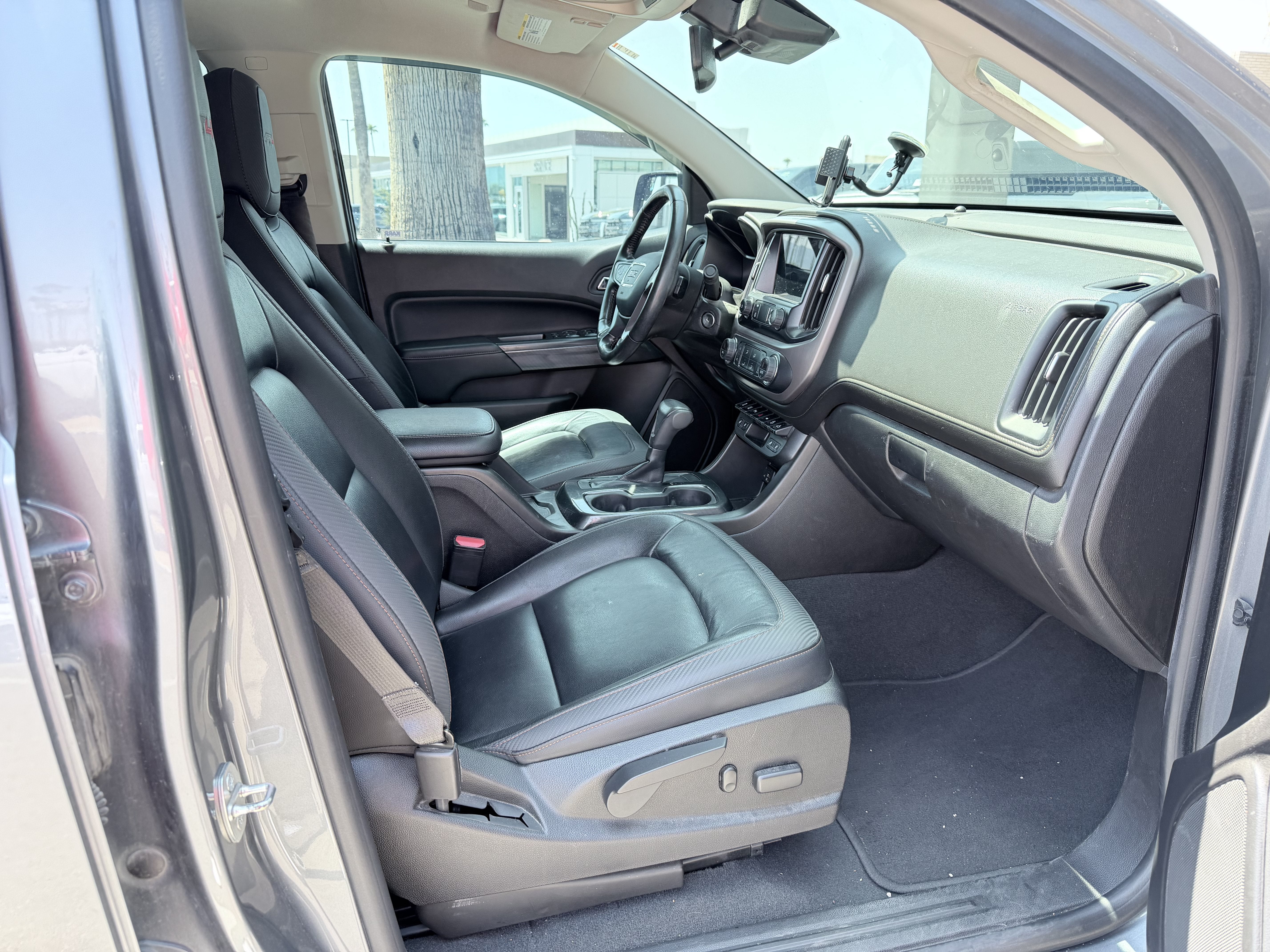 2021 GMC Canyon 4WD AT4 w/Leather