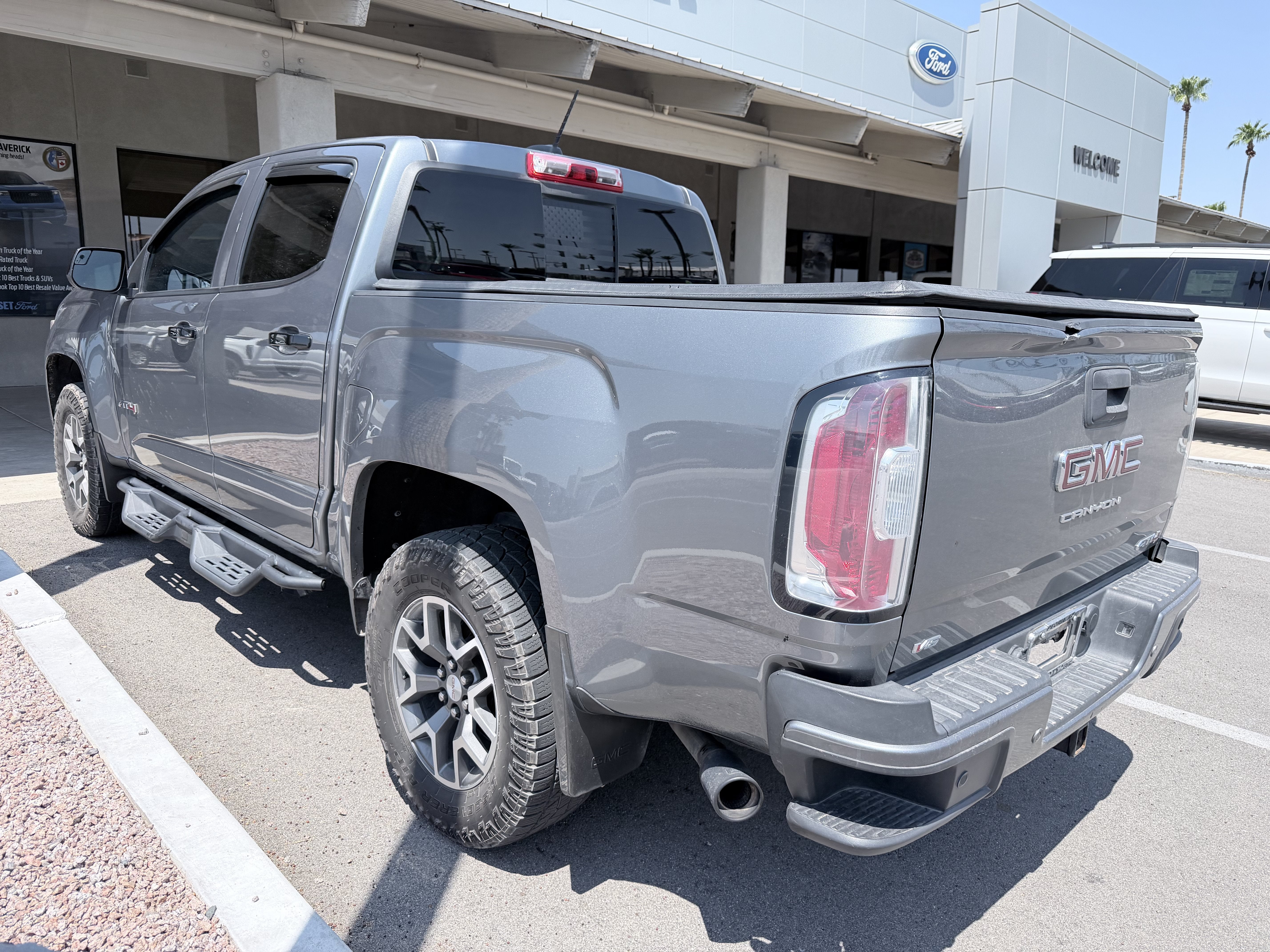 2021 GMC Canyon 4WD AT4 w/Leather