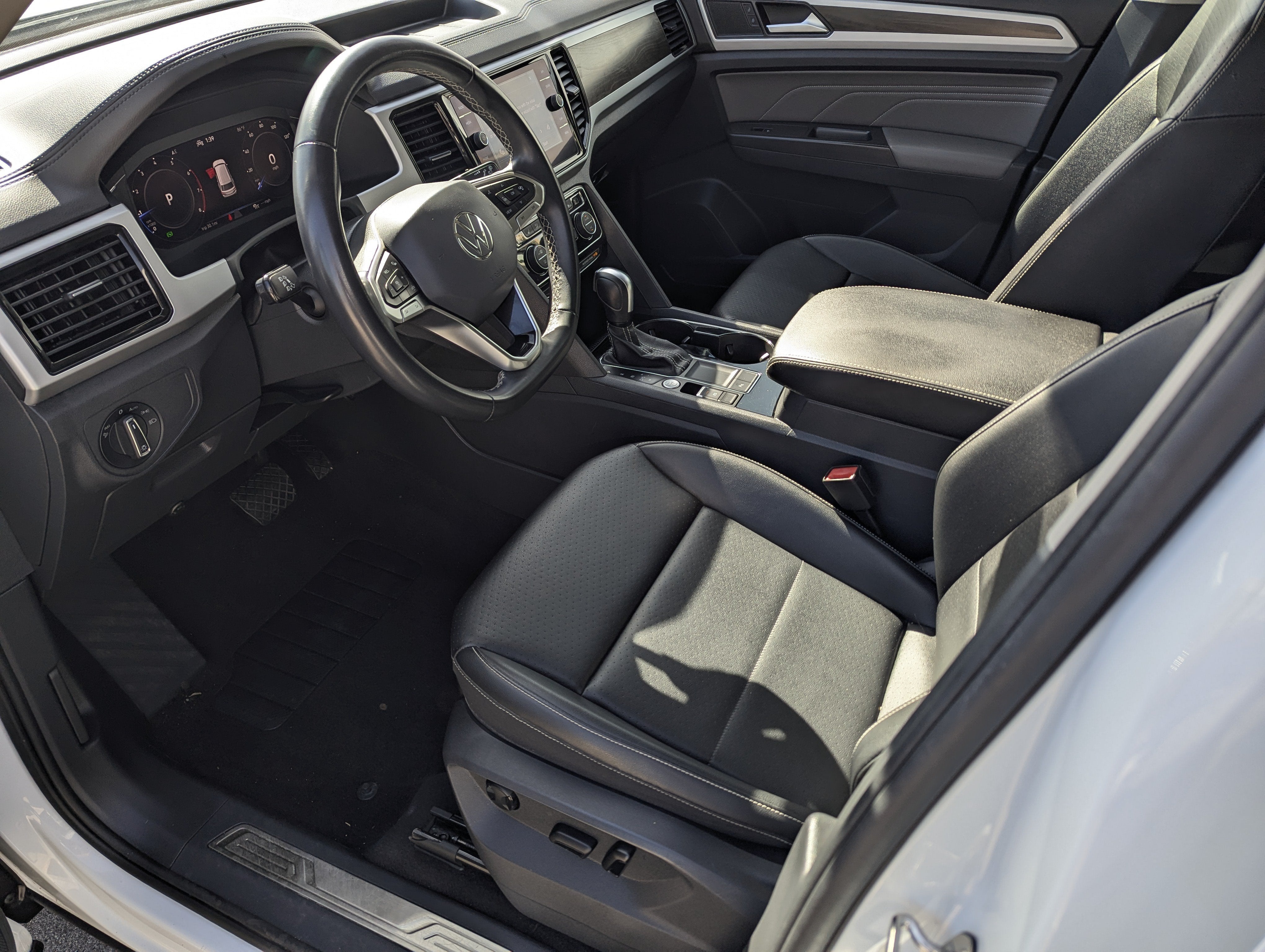 2022 Volkswagen Atlas 3.6L V6 SE w/Technology