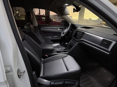 2021 Volkswagen Atlas 3.6L V6 SE w/Technology R-Line