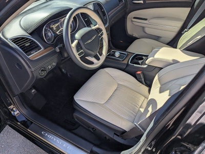 2017 Chrysler 300 300C Platinum
