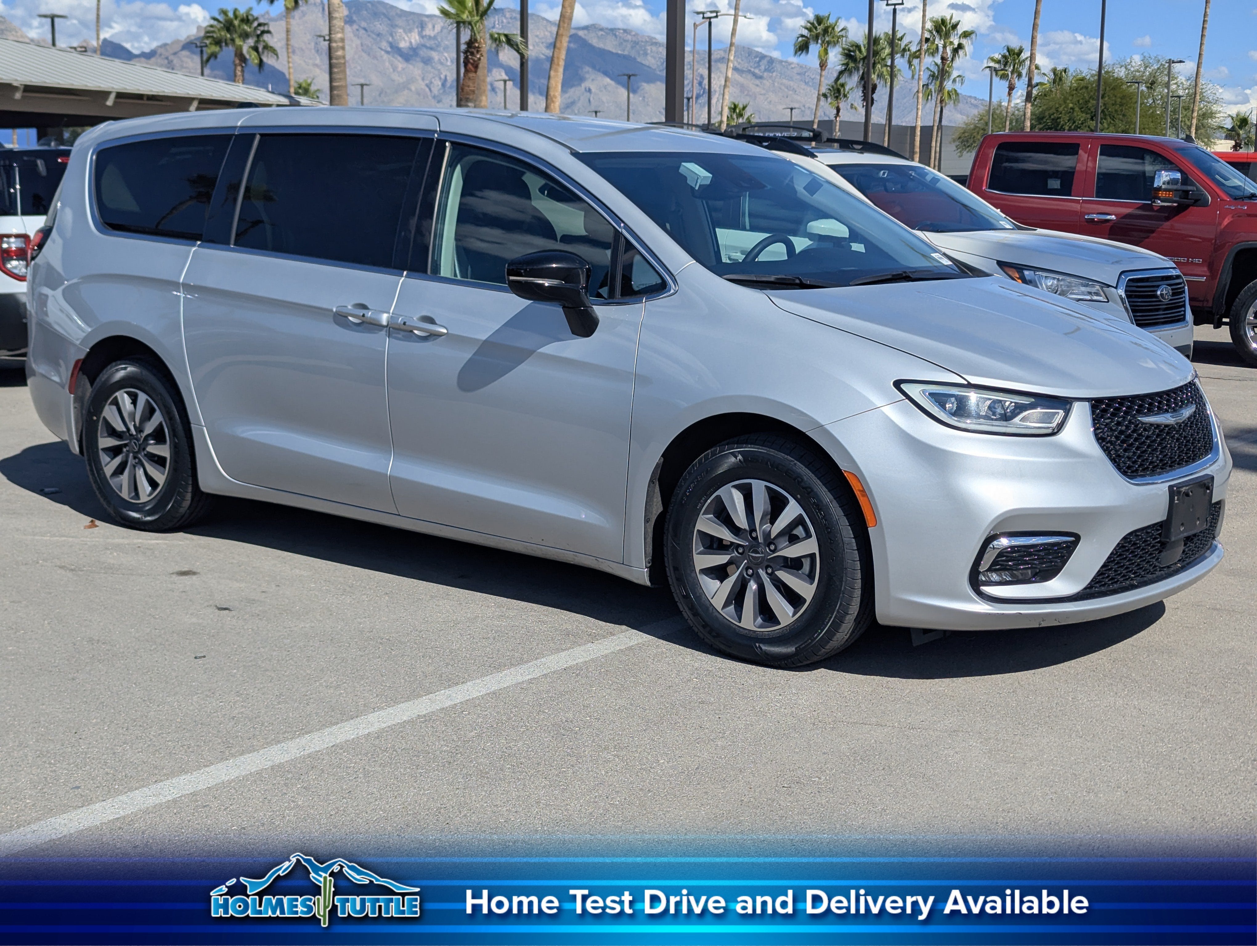 2024 Chrysler Pacifica PHEV