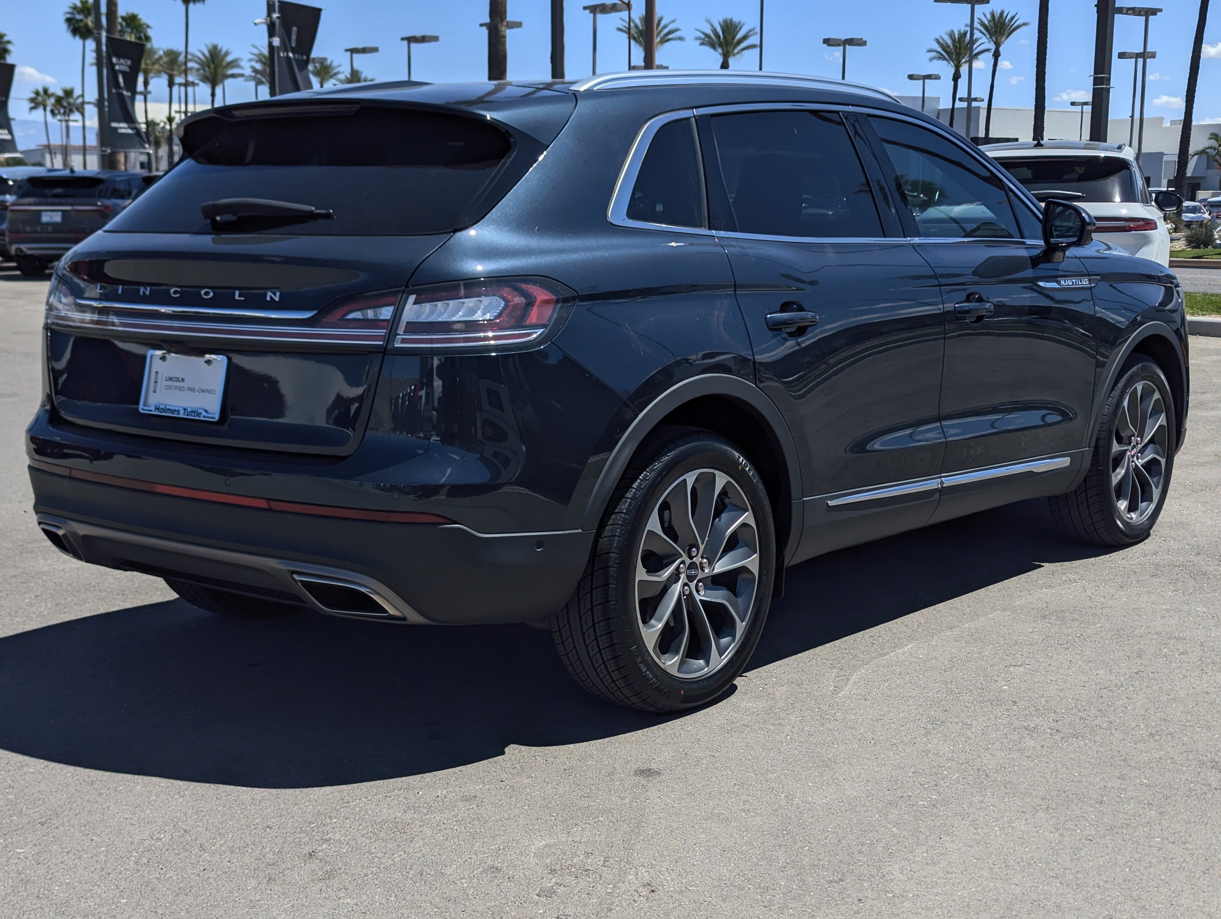 2022 Lincoln Nautilus Reserve