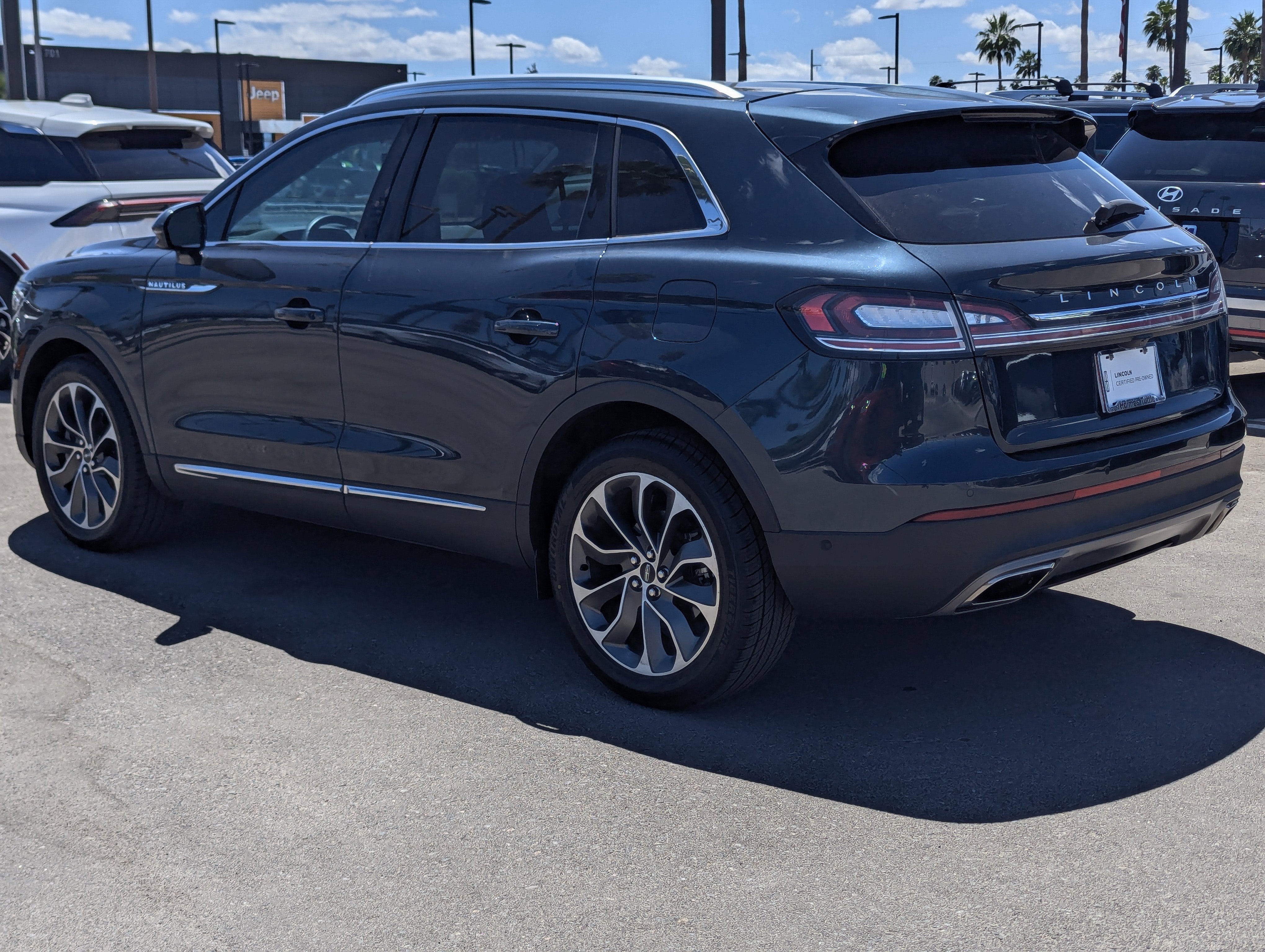 2022 Lincoln Nautilus Reserve