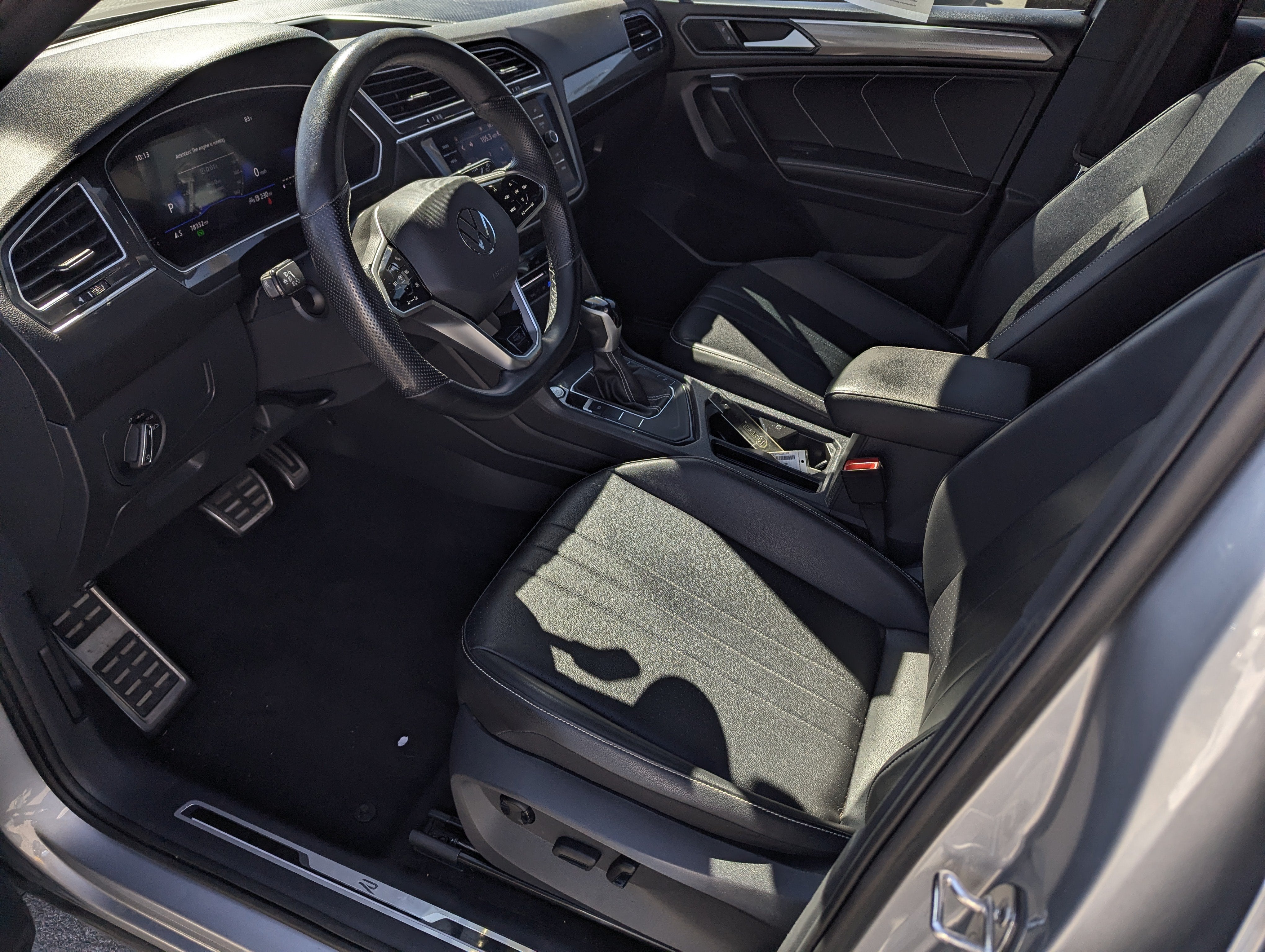 2023 Volkswagen Tiguan SE R-Line Black