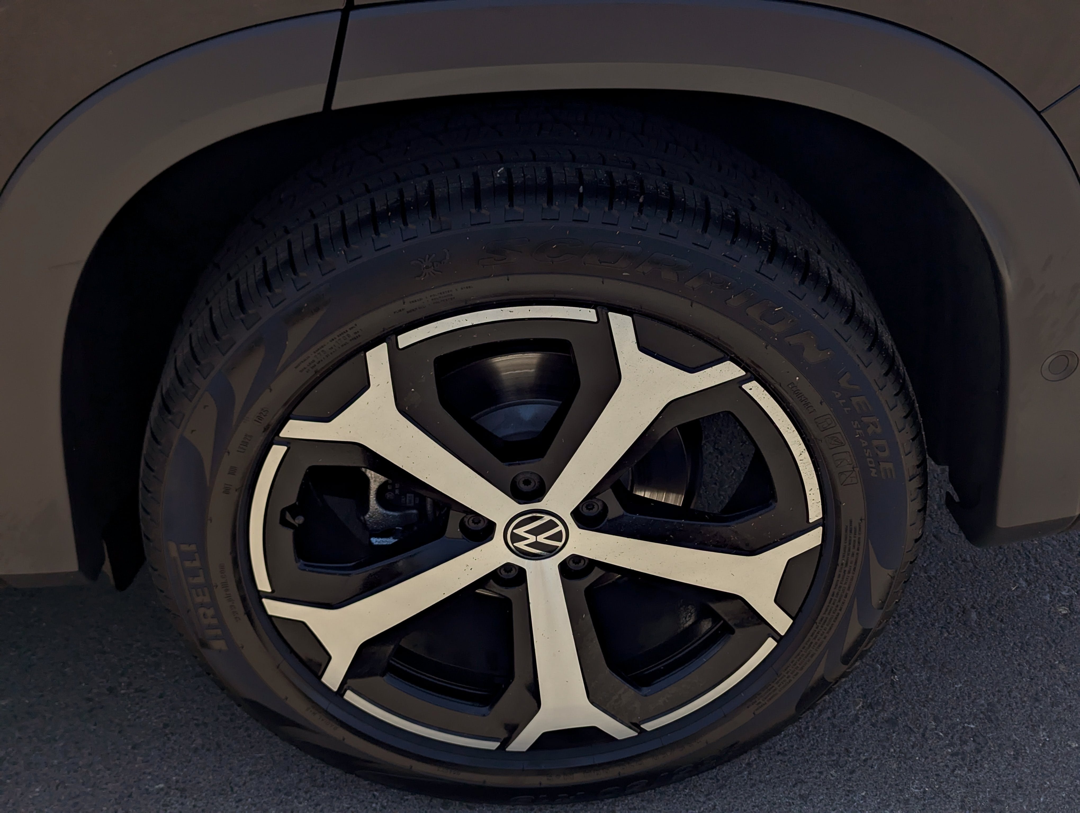 2025 Volkswagen Tiguan SE