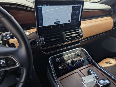 2024 Lincoln Navigator L Reserve