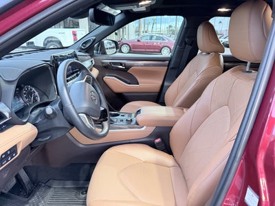 2022 Toyota Highlander Platinum