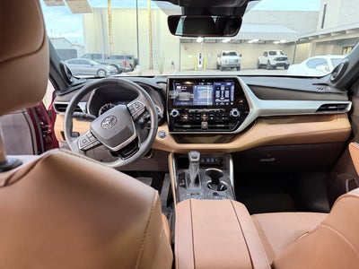 2022 Toyota Highlander Platinum