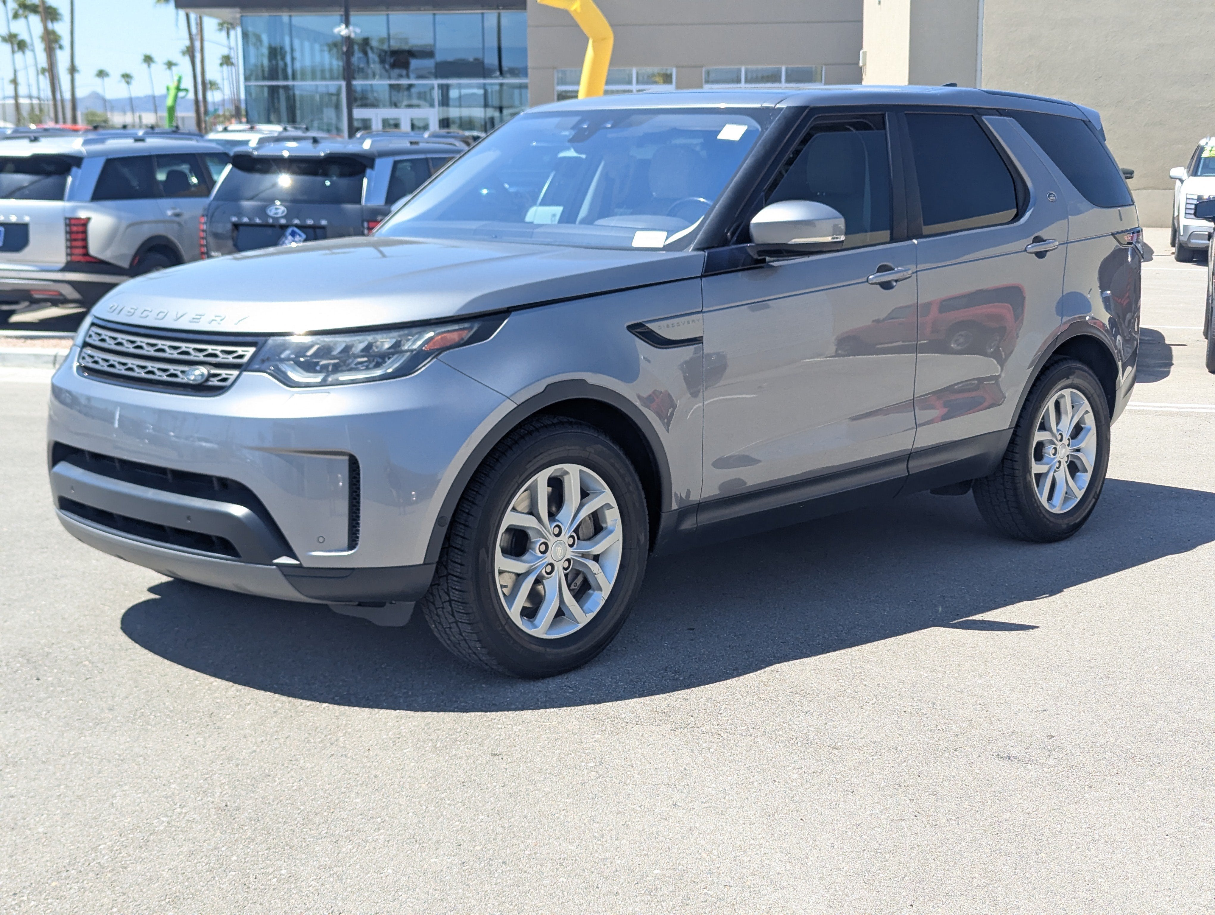 2020 Land Rover Discovery SE