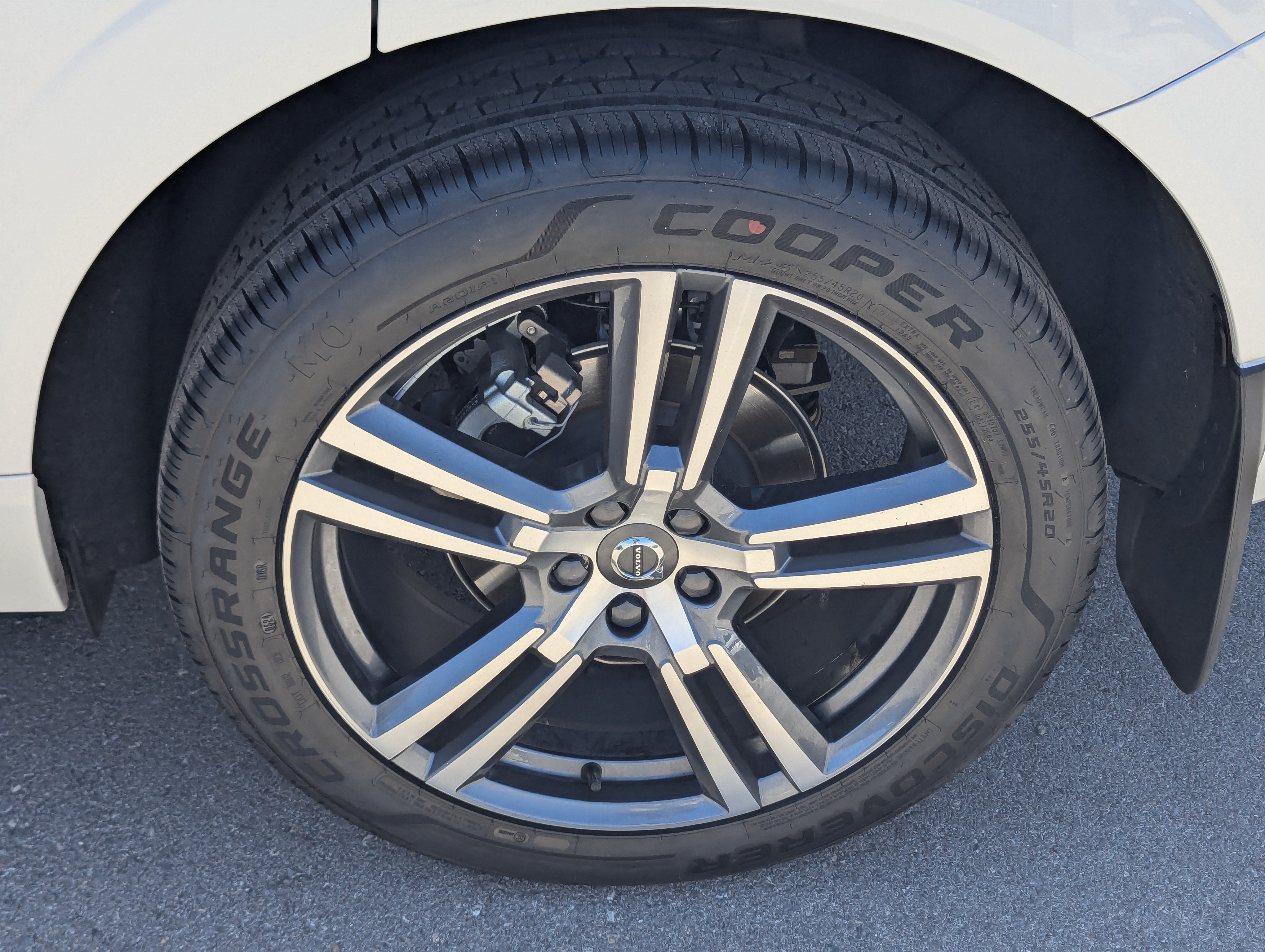 2021 Volvo XC60 Momentum