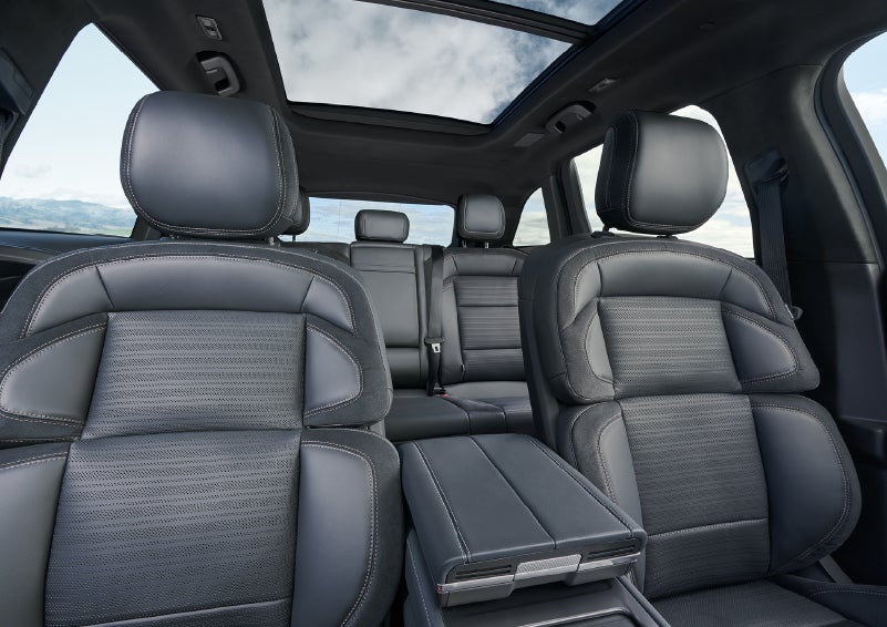 The spacious second row and available panoramic Vista Roof® is shown. | Holmes Tuttle Lincoln in Tucson AZ