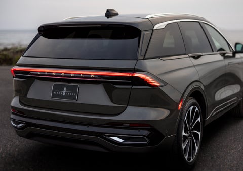 The rear of a 2025 Lincoln Black Label Nautilus® SUV displays full LED rear lighting. | Holmes Tuttle Lincoln in Tucson AZ