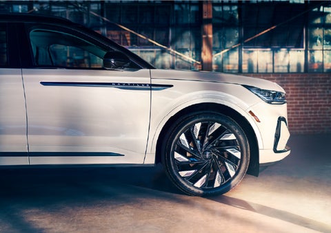 The wheels of the available Jet Appearance Package are highlighted. | Holmes Tuttle Lincoln in Tucson AZ