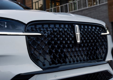 The front grille of a 2026 Lincoln Aviator® SUV is shown. | Holmes Tuttle Lincoln in Tucson AZ
