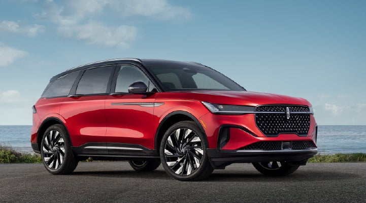 A 2026 Lincoln Nautilus® Reserve model is shown with the stylish available Jet Appearance Package. | Holmes Tuttle Lincoln in Tucson AZ